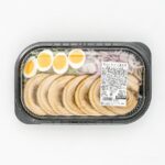 【コストコ新商品】チャーシュー油そばを実食レビュー！1kg超えの大容量＆味変アレンジも紹介