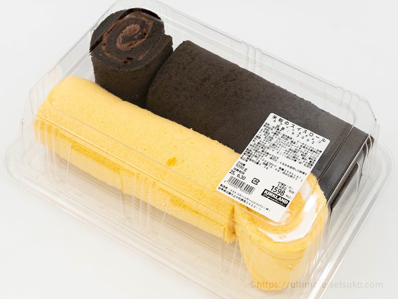 長さ30㎝の大きなロールケーキ