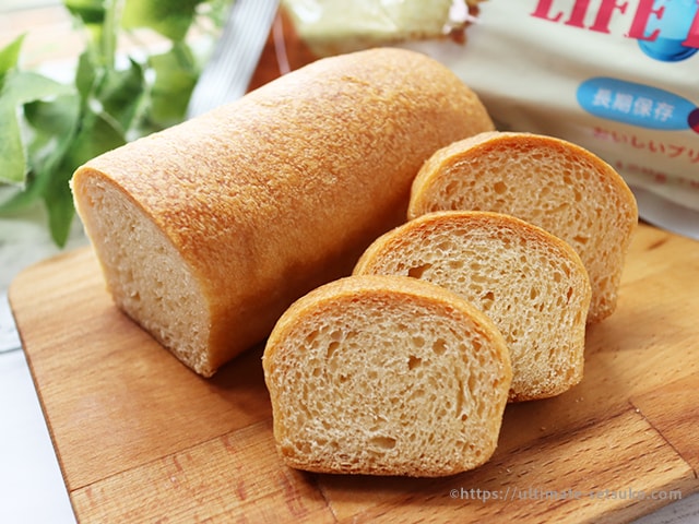 ケーキのような見た目だけどパンが近い!