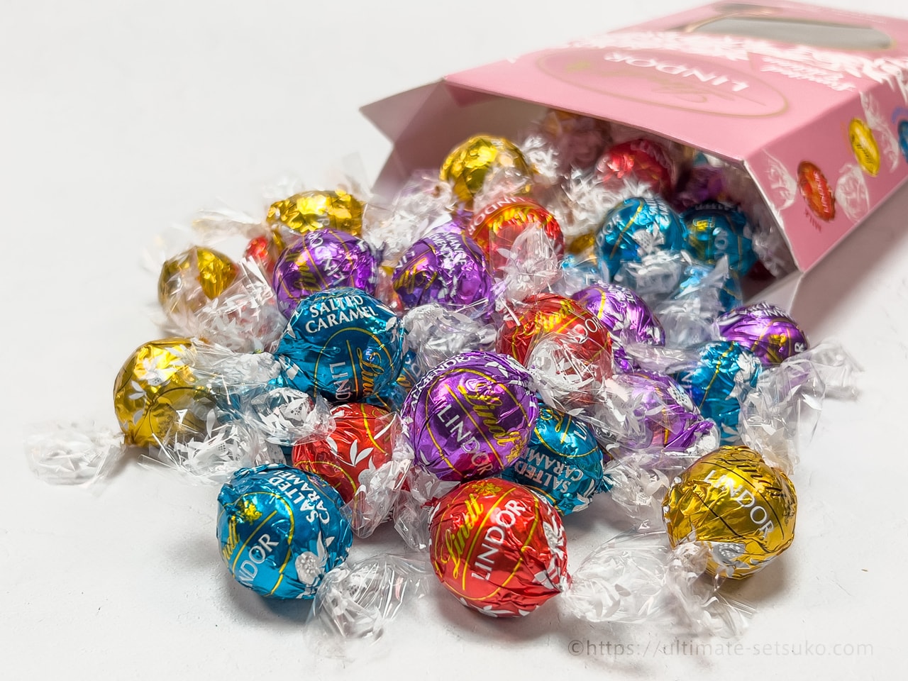 るう　コストコCostco　リンツリンドールアソート2箱 リンツ リンドール アソート シルバー チョコ チョコレート 銀