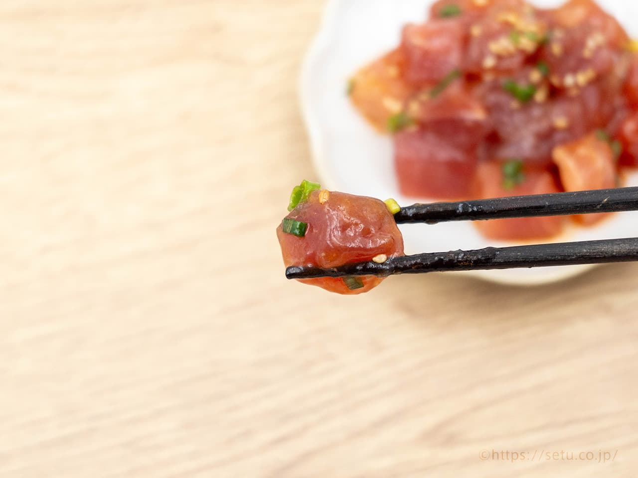 コストコの新作デリカ！マグロポキは醤油ベースの味でコチュジャンの