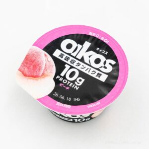 【コストコ新商品】オイコスのピーチ味が新登場！甘さ控えめ&果肉入りの桃ソースで激ウマ