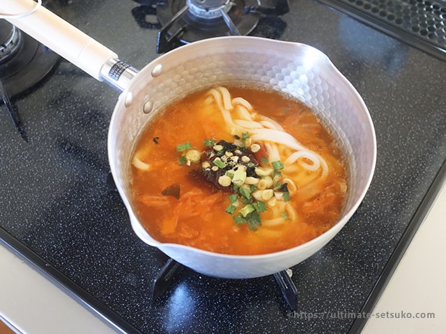 鍋に全部入れて煮るだけの簡単調理