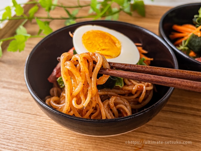 辛くておいしいチョル麺