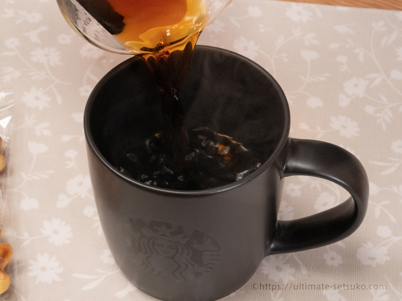 黒なのでコーヒーを淹れてもわからない（笑）