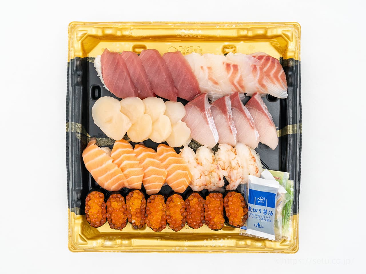 コストコ新商品】自慢の魚介を使った特選握り寿司32貫！コスパも良い