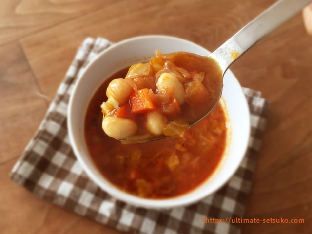 オニオン香るざくざく食感のミネストローネ