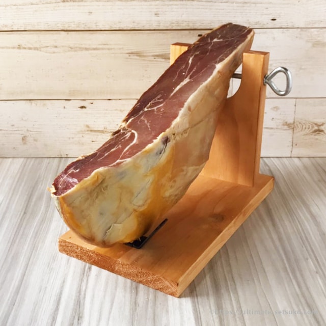 楽天市場】イタリア産 ピオトジーニ社製 生ハム 原木 ホルダー