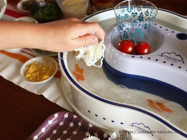 おうちで流しそうめんを楽しもう！手軽に買える流し素麺機やおすすめ麺とアイテムの紹介